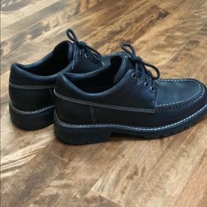 Cole Haan lace-up low top boot, 8M